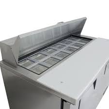 Mesa de preparación refrigerada, 2 ptas, 4 parrillas,, rfg HC R290, 48" - True