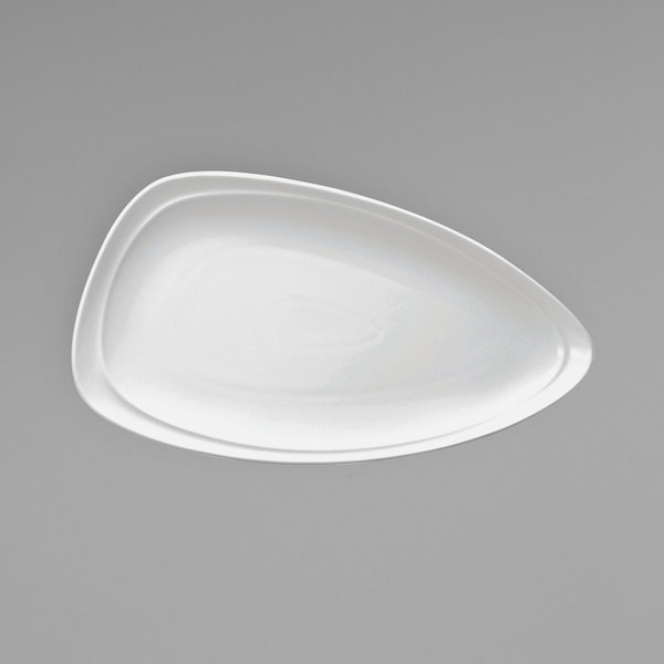 Plato Triangular de Porcelana Fina - Mood, 40.9 cm (Outlet) - Oneida