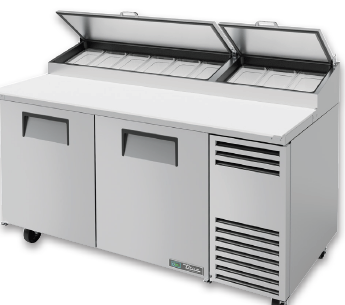 [TPP-AT-60-HC THOOD TOPPINGCTCHR] Mesa de preparación de pizza de 60" con refrigerante ecológico 290 incluye tapa telescópica y recogedor de queso - True